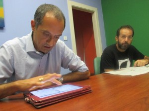Da sinistra il direttore Francesco Graziadio con il giornalista Paplo Petrasso