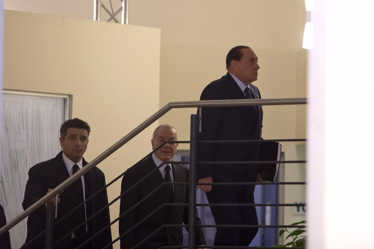 Berlusconi si reca da Renzi nella sede del Pd. Nasce il patto del Nazareno