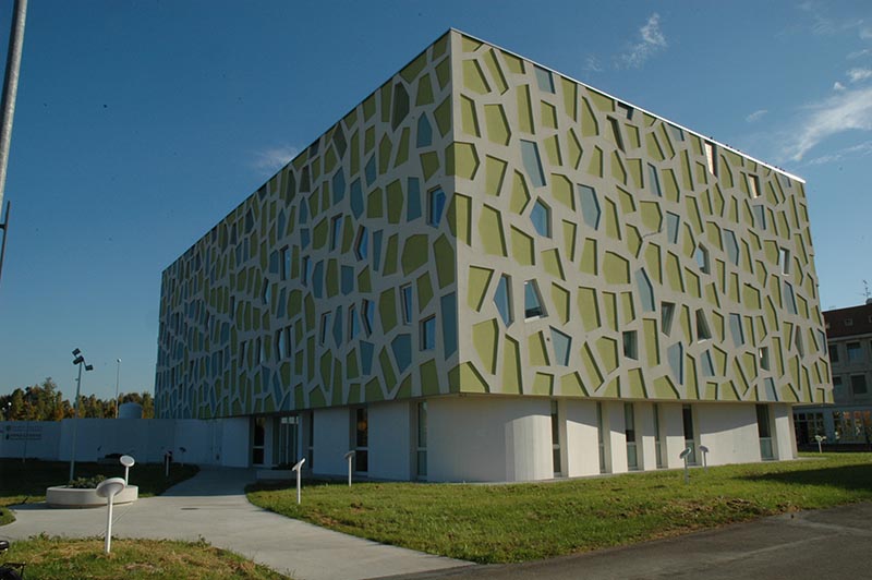 La sede modenese della Holostem Terapie Avanzate - farmaco con cellule staminali per curare la vista