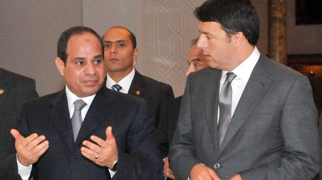 Matteo Renzi con il presidente egiziano Al Sisi  