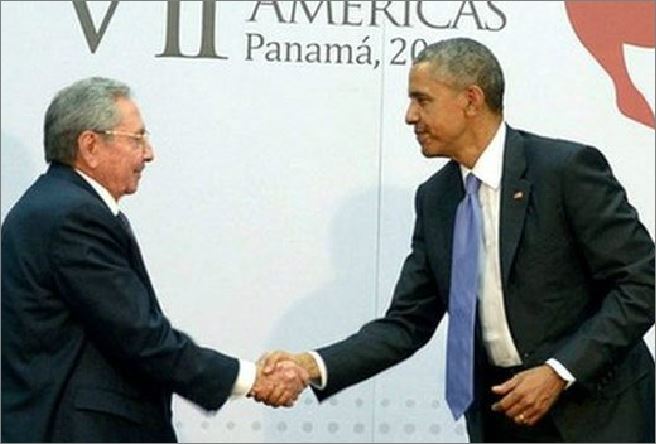 Raul Castro e Barack Obama al summit delle Americhe a Panama