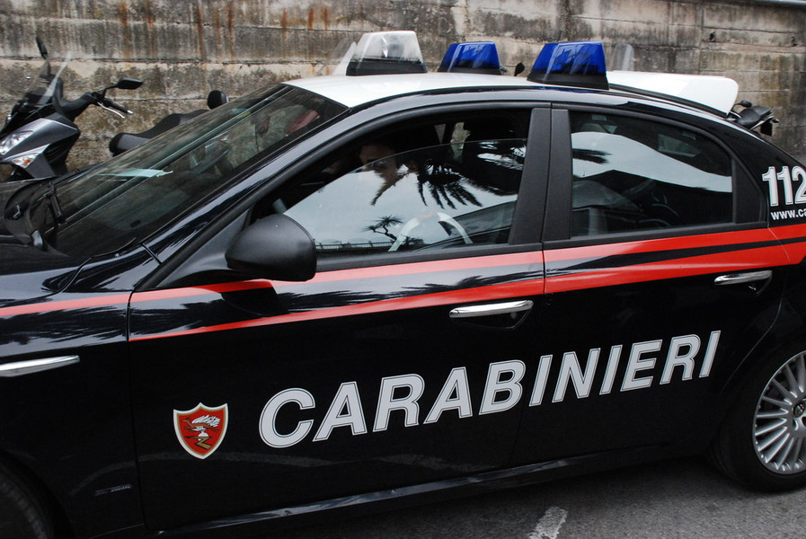 Stefano Caruso arrestato a Lamezia Terme per aver picchiato la moglie.