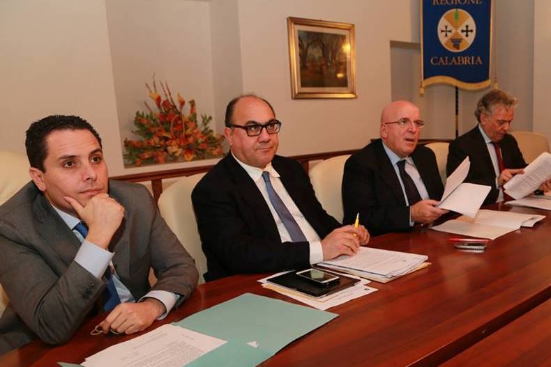 La Giunta della Regione Calabria - Da sinistra De Gaetano, Guccione, Oliverio e Ciconte - Tre sono indagati nell'inchiesta rimborsopoli