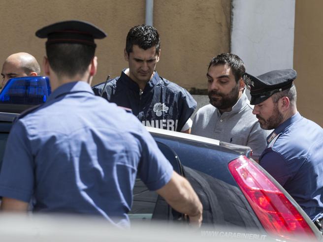 Luca Gramazio durante l'arresto