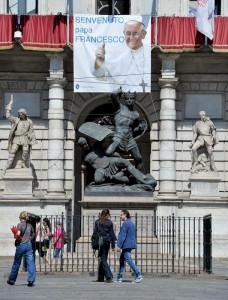  Un manifesto di benvenuto a Papa Francesco a Torino