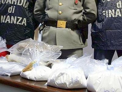 cocaina ndrangheta colletti bianchi smantellata cellula romana a roma 19 arresti