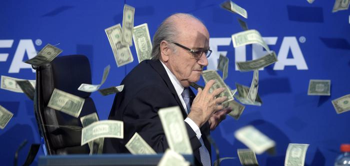 Contestato Blatter. Pioggia di dollari per lui da burlone Simon Brodkin