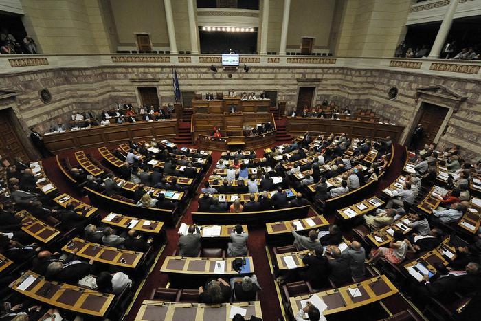 Il parlamento greco durante il voto del 15 luglio 2015