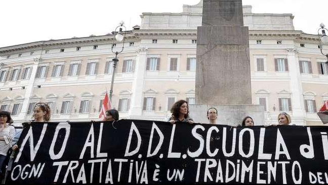 proteste a Montecitorio contro riforma scuola