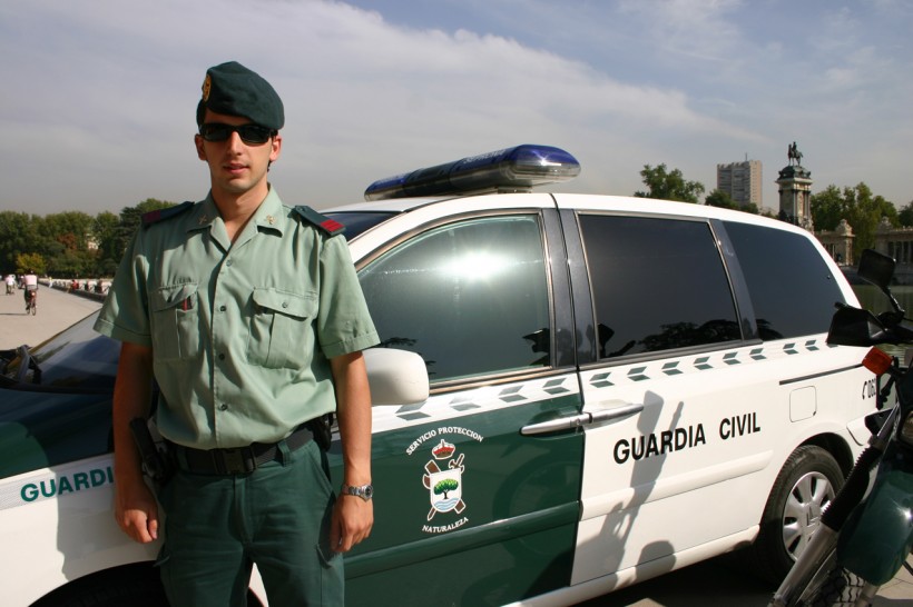 Guardia Civil Spagnola ha scoperto marocchino morto in una valigia