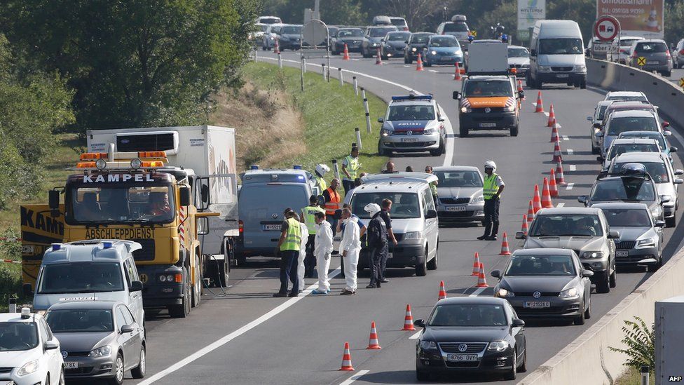 Il punto in Austria dove è stato ritrovato il camion carico di migranti morti