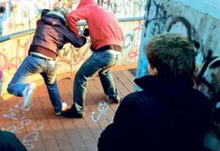Milano, sgominata gang di bulli adolescenti a Bollate