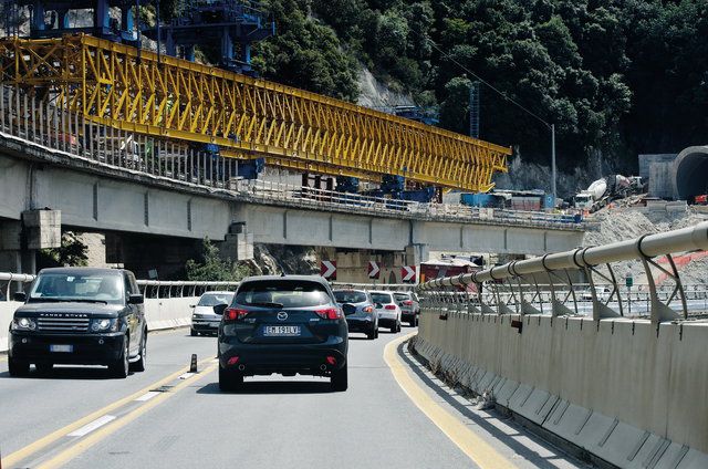 A3, Renzi promette: "Autostrada s'inaugura il 22 dicembre 2016"