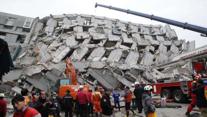 Disastroso terremoto a Taiwan (Tainan city). 6.4 Richter. Crolli, morti e feriti