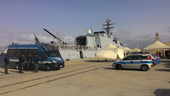 sbarco migranti porto di Reggio Calabria