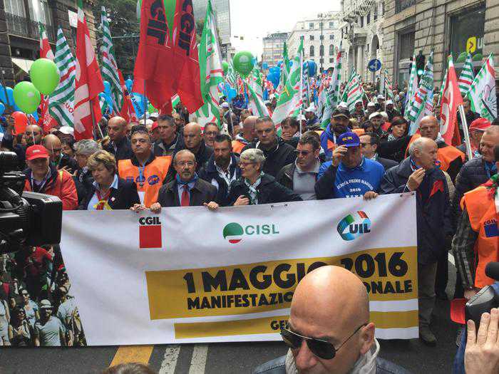 1 Maggio, corteo di Cgil, Cisl e Uil a Genova: Priorità è lavoro