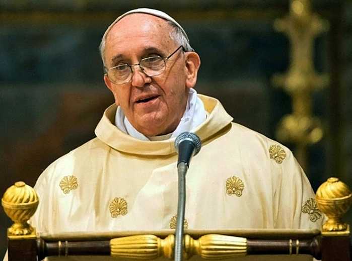 Papa Francesco alla Chiesa: "Nessuno di noi può dirsi pulito"