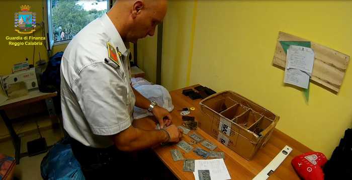 Smantellato cartello della contraffazione. 16 arresti in Calabria 