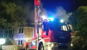 Racket, incendiata una pizzeria in centro a Vibo Valentia