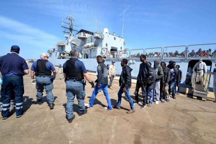 Sbarco migranti a Botricello, arrestati presunti scafisti