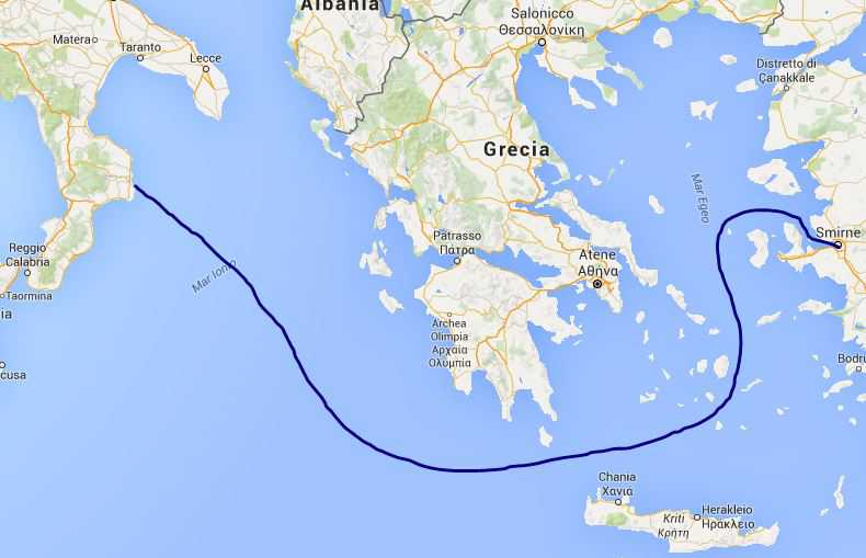 Migranti in barca a vela a 8mila euro verso Crotone. Presi scafisti