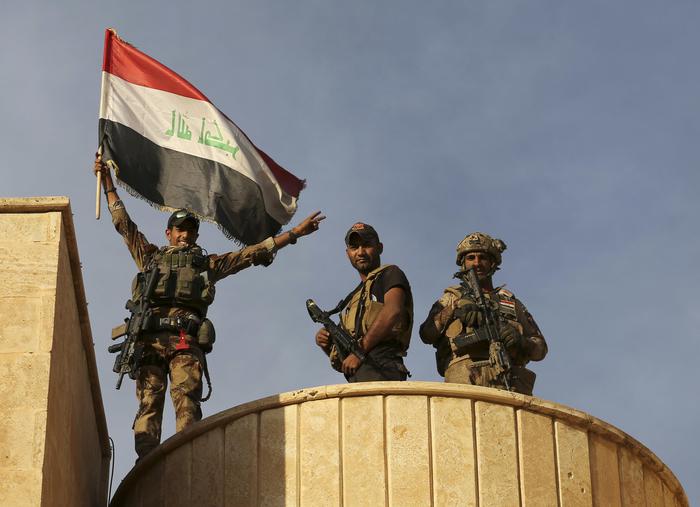 Mosul, la battaglia continua. l'ISIL massacra 300 civili. La condanna del Papa