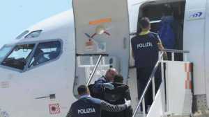 I cinque macedoni "filo Isis" espulsi dall'Italia, ma liberati a Skopje