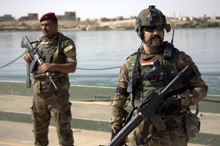 Iraq, violenti scontri per cacciare l'Isis da Mosul 
