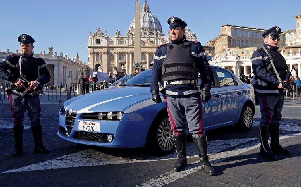 Controlli della Polizia in Piazza San Pietro