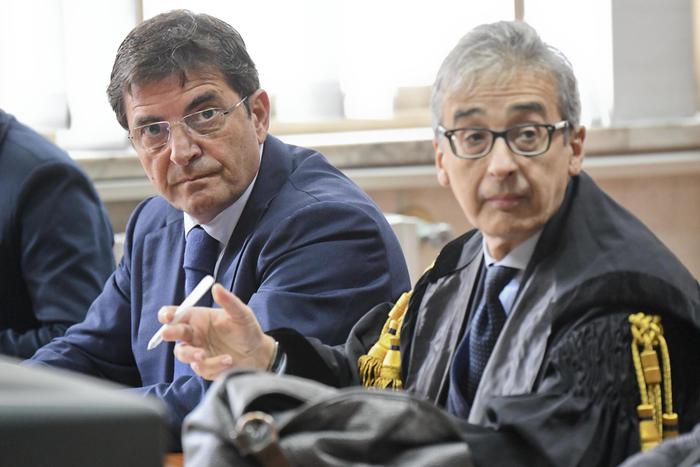Nicola Cosentino in aula durante l'udienza finale