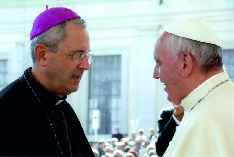 Mons  Francesco Nolè con Papa Francesco