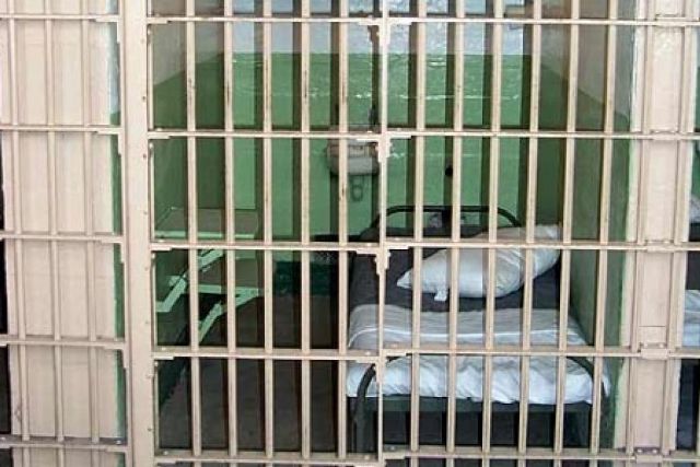 Costretti a vivere in celle per detenuti, scioperano agenti di Arghillà