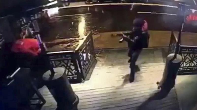 Il terrorista in azione al Reina Club