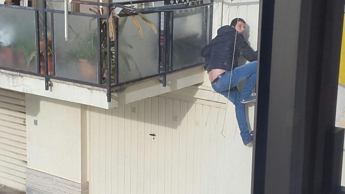 Liberato, torna a rubare nelle case. Arrestato Francesco Scalise , l'uomo ragno