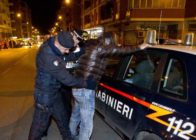 arresto carabinieri notte