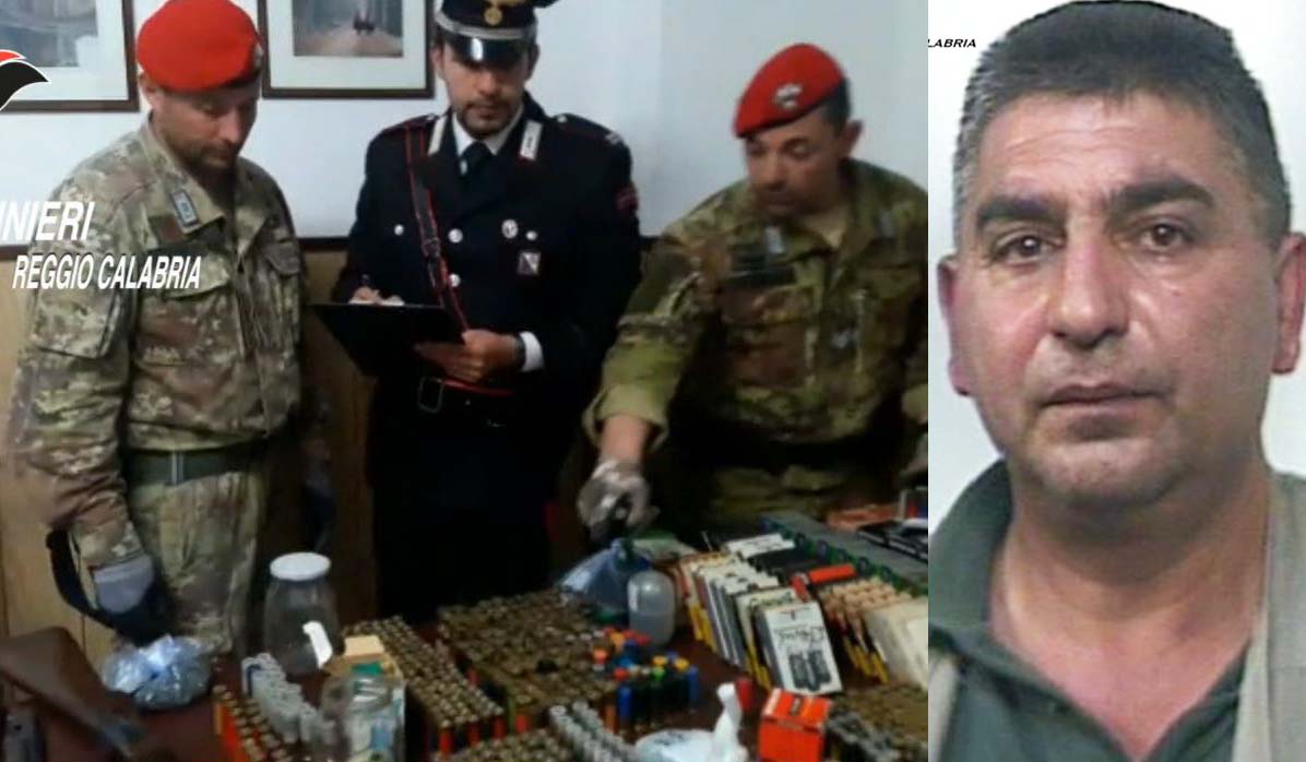 Le armi e munizione ritrovate. A destra Vincenzo Monteleone