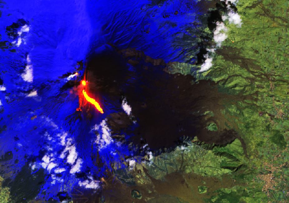 Eruzione Etna dallo Spazio