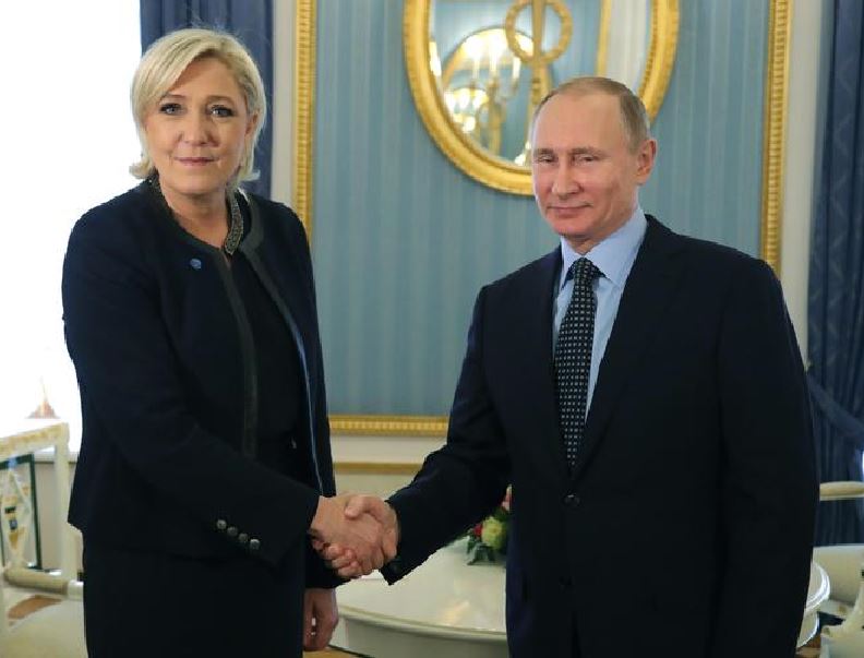 Marine Le Pen e Vladimir Putin al Cremlino