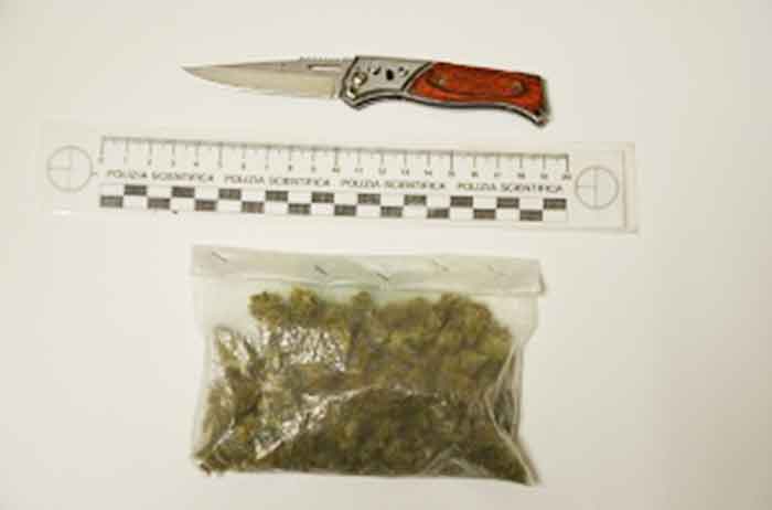 coltello droga