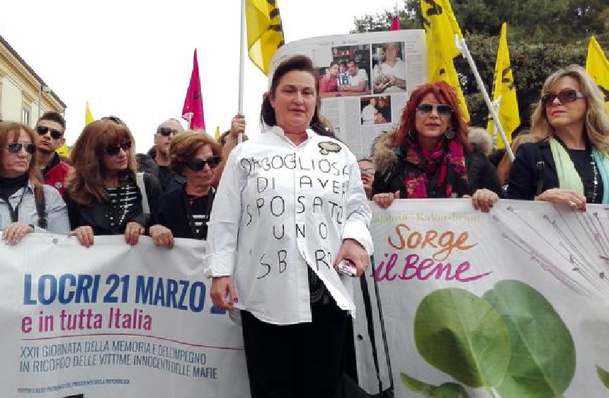 orgogliosi essere sbirri Locri
