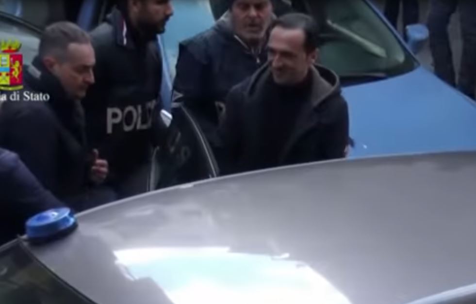 Un momento dell'arresto del latitante Marcello Pesce a dicembre 2016