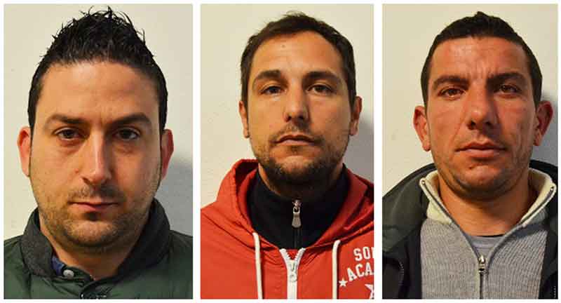 Da sinistra Leonardo Sibilla, Gaetano Pignolo e Santo Proietto arrestati crotone rapina