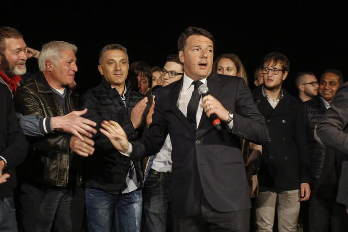 Primarie Pd, vince Renzi