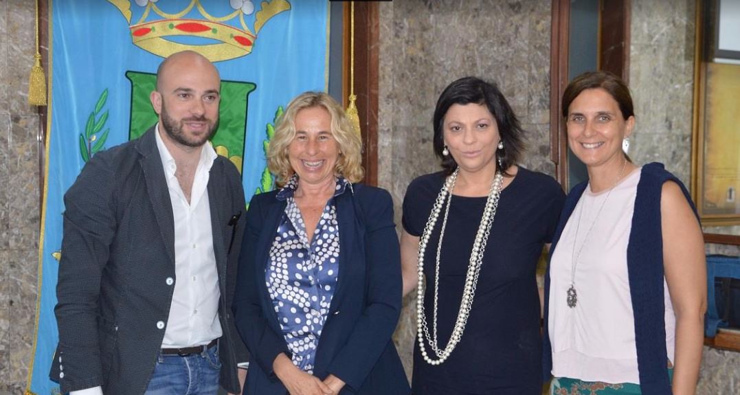 Da sinistra il presidente del consiglio comunale Caputo, Stefania Craxi, Jole Santelli e Loredana Pastore