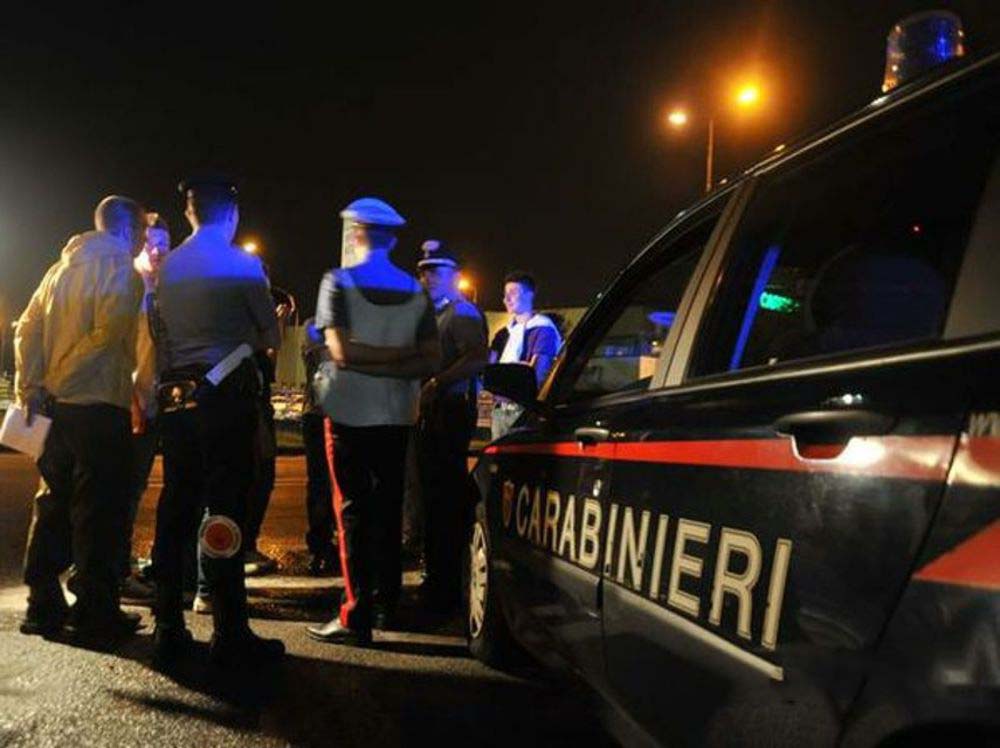 carabinieri incidente notte