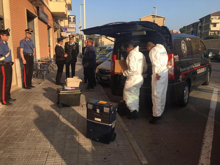 Carabinieri nel palazzo è stata trovata morta Joelle Maria Giovanna Demontis, 
