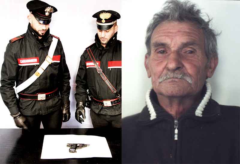 A destra l'arrestato Francesco Quattrone, a sinistra i militari con l'arma utilizzata 