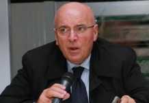 Il governatore della Regione Calabria Mario Oliverio