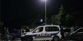 Parigi, torna l'incubo terrorismo: uccisa coppia di poliziotti