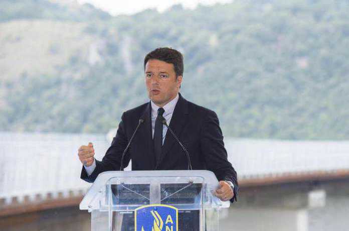 Matteo Renzi inaugura viadotto Italia Matteo Renzi inaugura viadotto Italia